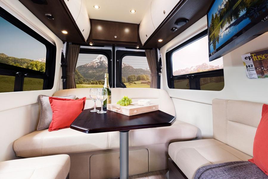 Интерьер Leisure Travel Vans Free Spirit (Br.906) 2015 года  (фото 6 из 6)
